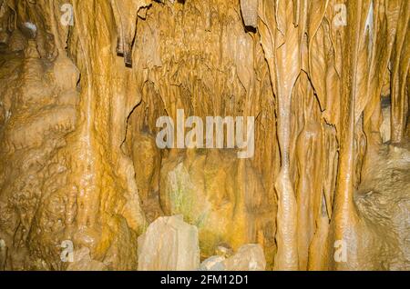 Diese Höhle befindet sich in der Schlucht von Serbien und heißt Resavska pecina. Stockfoto