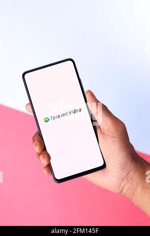 Assam, indien - 04. Mai 2021 : Tencent Video-Logo auf Telefonbildschirm Stock Bild. Stockfoto