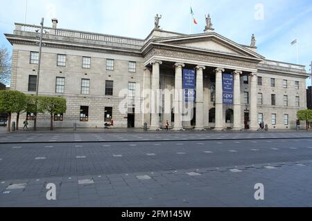 Blick auf das GPO-Gebäude in der O'Connell Street in Dublin, Irland Stockfoto