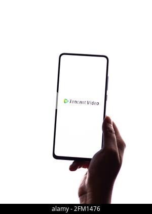 Assam, indien - 04. Mai 2021 : Tencent Video-Logo auf Telefonbildschirm Stock Bild. Stockfoto
