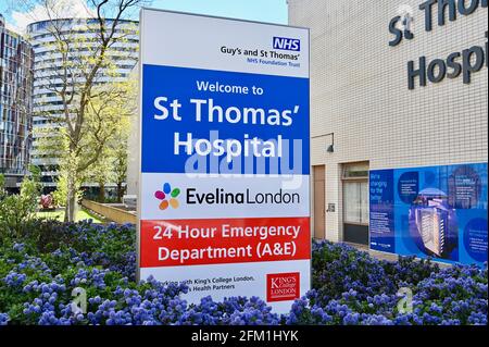 St Thomas' Hospital Schild, St Thomas' Hospital, Westminster, London. VEREINIGTES KÖNIGREICH Stockfoto