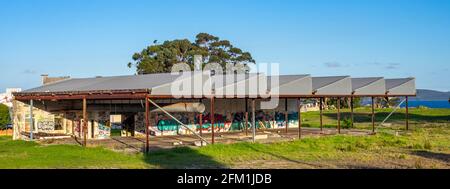 Graffiti auf einem verlassenen Pavillon in Albany Western Australia Stockfoto