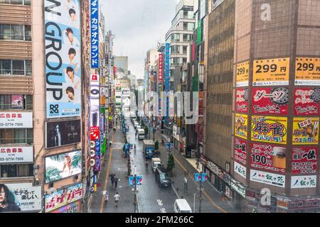 Tokio, Japan, Asien - 27. August 2019 : Straße in Shinjuku ward Stockfoto