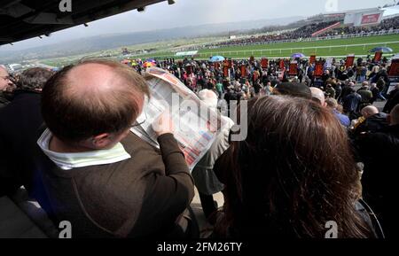 CHELTENHAM FESTIVAL 2011. 1st Tag 15/3/2011. BILD DAVID ASHDOWN Stockfoto