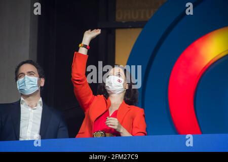 Madrid, Spanien. Mai 2021. Isabel Diaz Ayuso, eine absolute Fremde vor zwei Jahren, wird als ein echtes politisches Phänomen konsolidiert. Der Madrider Präsident und Kandidat der PP ist der große Gewinner der Wahlen in Madrid, Spanien am 4. Mai 2021. Sie ist so weit gegangen, mehr Sitze zu erreichen als die drei linken Parteien zusammen, was es ihr ermöglichen wird, bequem und ohne Vox für jedes Gesetz zu regieren. (Foto von Alberto Sibaja/Pacific Press/Sipa USA) Quelle: SIPA USA/Alamy Live News Stockfoto