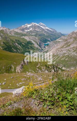 Val d’Isere und die Aiguilles de la Sassiere, das Haute-Tarentaise-Tal, das Vanoise-Massiv, Savoie (73), die Region Auvergne-Rhone-Alpes, Frankreich Stockfoto