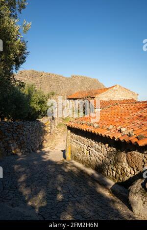 Antike Steinhäuser aus Sortelha, in Portugal Stockfoto