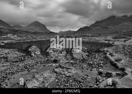 Die alte Brücke Sligachan - Isle of Skye Stockfoto