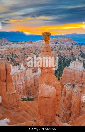 sonnenaufgang über Hoodoos im bryce Canyon National Park, utah Stockfoto