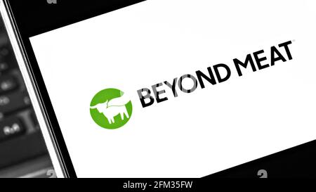 Redaktionelles Foto zum Thema „Beyond Meat“. Illustratives Foto für Nachrichten über Beyond Meat - ein Hersteller von pflanzlichen Fleischersatzstoffen Stockfoto