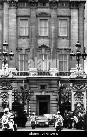 John Major der Premierminister verlässt den Buckingham Palace nach seinem Audienz mit der Königin Stockfoto