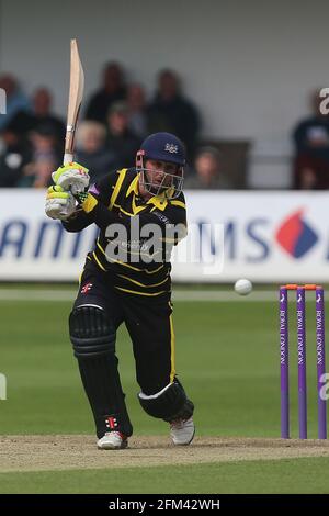 Phil Mustard im Batting Action für Gloucestershire während Essex Eagles vs Gloucestershire, Royal London One-Day Cup Cricket im Cloudfm County Grou Stockfoto