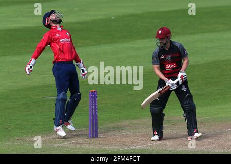 Freuen Sie sich auf James Foster von Essex, als er einen nimmt Fangen Sie James Hildreth von der Bowling von Ryan zu entlassen Zehn Doeschate während Somerset vs Essex Eagles Stockfoto