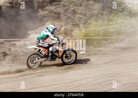 Uljanowsk, Russland - 13. August 2016. Enduro Biker - Teilnehmer der Motocross-Meisterschaft des Wolga-Bundesbezirks Stockfoto