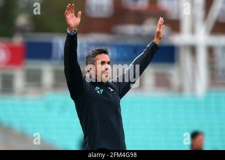 Kevin Pietersen von Surrey wärmt sich am 19. Juli 2017 vor Surrey gegen Essex Eagles, NatWest T20 Blast Cricket im Kia Oval Stockfoto