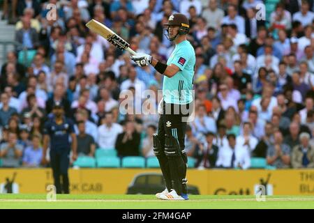 Kevin Pietersen von Surrey feiert ein halbes Jahrhundert, 50 Runs während Surrey vs Essex Eagles, NatWest T20 Blast Cricket im Kia Oval am 19 Stockfoto