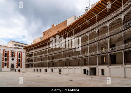 Madrid, Spanien - 1. Mai 2021: Das Beti Jai Fronton in Madrid. Es ist ein Sportort im Neo-Mudejar-Stil, der letzten überlebenden baskischen Pelota aus dem 19. Jahrhundert Stockfoto