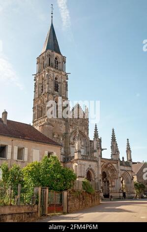 Gotische Kirche Notre-Dame (13. - 15. Jahrhundert), Saint-Pere-sous-Vezelay, Yonne (89), Region Bourgogne-Franche-Comte, Frankreich Stockfoto