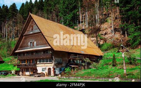 Altes Bauernhaus in der Nähe von Wolfach im Schwarzwald Stockfoto