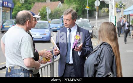 NIGEL FARAGE, DER ANFÜHRER DER UKIP-KAMPAGNE, DIE HEUTE IN CATERHAM SURREY GEFÜHRT WIRD. 29/5/09. BILD DAVID ASHDOWN Stockfoto