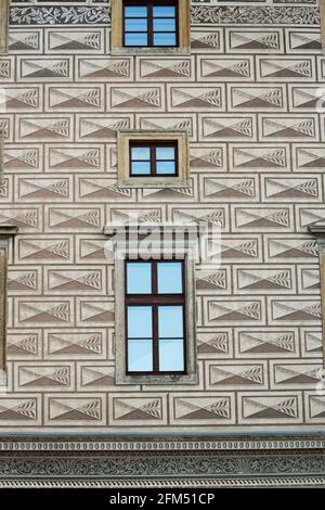 Detail der Sgraffito-Wände in der Galerie Narodni im Schwarzenberg-Palast in hradcanske namesti, Prag, Tschechische republik Stockfoto