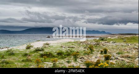 Blick auf Achill Island von Falmore (an Fal Mor), Mullet Peninsula, County Mayo, Irland Stockfoto