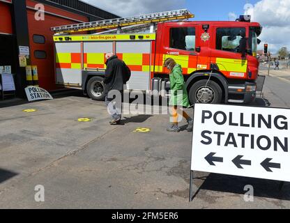 Leicester, Leicestershire, Großbritannien, 6. Mai 2021. UK News. Eine Feuerwache in Wigston in Leicester wird als Polling Station für die Kommunalwahlen genutzt. Alex Hannam/Alamy Live News Stockfoto