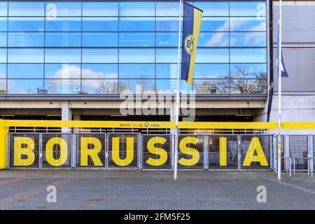 Signal Iduna Park, Borussia Dortmund Fußballverein BVB09 Stadionarena vorne außen, Dortmund, Deutschland Stockfoto