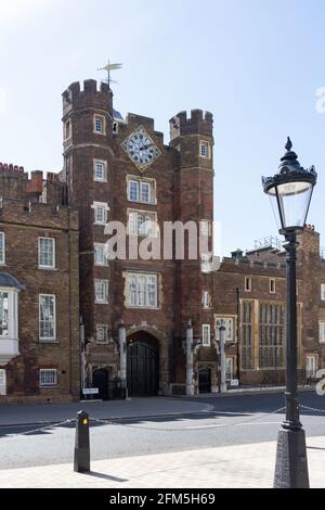 St. James's Palace aus dem 16. Jahrhundert, Pall Mall, St. James's City of Westminster, Greater London, England, Großbritannien Stockfoto