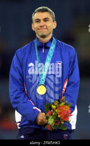 DIE OLYMPISCHEN SPIELE IN SYDNEY IM SEPTEMBER 2000. 25/9/2000 LEICHTATHLETIK HERREN TRIPLE JUMP JOHNATHAN EDWARDS GEWINNT GOLD. BILD DAVID ASHDOWN. OLYMPISCHE SPIELE SYDNEY 2000 Stockfoto