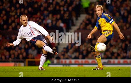 ENGLAND V SCHWEDEN AM ALTEN TRAFFORD 10/11/2001 BILD DAVID ASHDOWN ENGLAND FUSSBALL Stockfoto