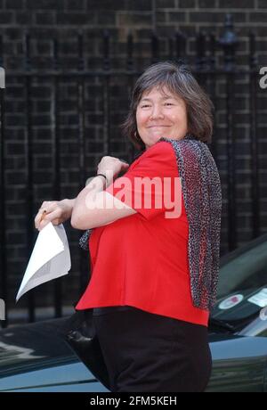 Die Abgeordnete Clare Short, Sekretärin für internationale Entwicklung, kommt heute Nachmittag in der Downing Street an. 23. September 2002 Foto Andy Paradise Stockfoto