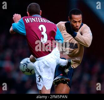 WEST HAM V ARSENAL 15/12/2001 BILD DAVID ASHDOWN FUSSBALL Stockfoto