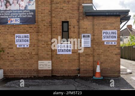 06/05/2021. London, Großbritannien. Foto von Ray Tang. Ein Wahllokal in Alperton, West London. Die Menschen stimmen bei den Kommunalwahlen in London, Großbritannien, am 06. Mai 2021 ab. Stockfoto