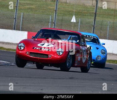 Malcolm Paul, Rick Bourne, TVR Grantura Mk III, RAC Pall Mall Cup for Pre-66 GT, Sports Racing and Touring Cars, Donington Historic Festival, Doningto Stockfoto