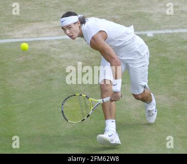 WIMBLEDON 2007 7. TAG 2/7/07. R,NADEL WÄHREND SEINES MATCHES MIT R.SODERLING BILD DAVID ASHDOWN Stockfoto