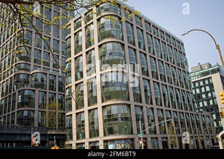 New York, NY, USA - 5. Mai 2021: Laterne House Wohnanlagen an der 10th Ave und 18th Street neben der High Line Stockfoto