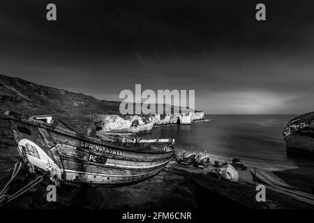 Flamborough Head North Landing in Schwarz und Weiß Stockfoto