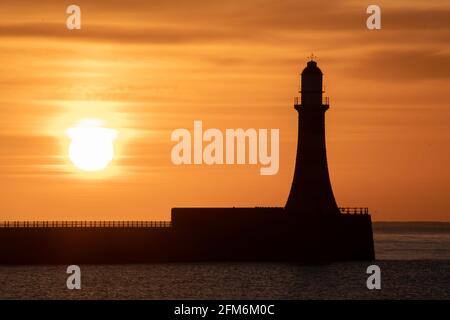 Sonnenaufgang über dem Sunderland Stockfoto