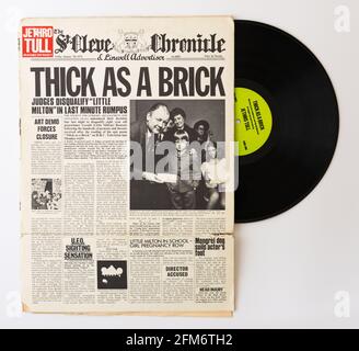 Jethro Tull Album - Thick as a Brick - Konzept Album mit ausklappbarer Zeitungshülle Stockfoto