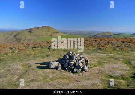 Blick auf Caer Caradoc und Lawley vom Hope Bowdler Hill, Shropshire Stockfoto