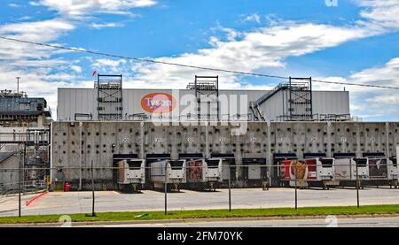 Emporia, KS, USA. Mai 2021. Ansicht einer Tyson-Fleischfabrik in Emporia Kansas, 6. MAI 2021. Kredit: Mark Reinstein/Media Punch/Alamy Live Nachrichten Stockfoto