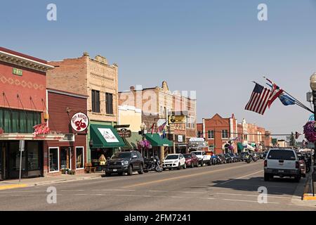 Geparkte Autos auf der Hauptstraße, Red Lodge, Montana, USA Stockfoto