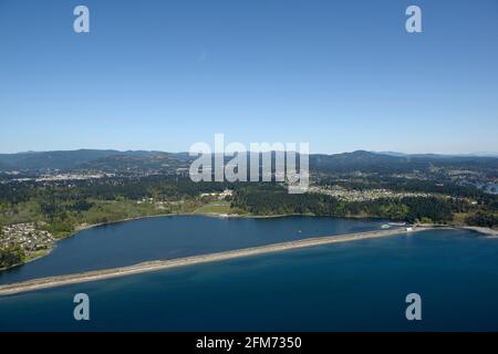 Luftaufnahme der Esquimalt Lagune und Colwood. Die Royal Roads University liegt auf der Rückseite der Lagune, Vancouver Island, British Columbia Stockfoto