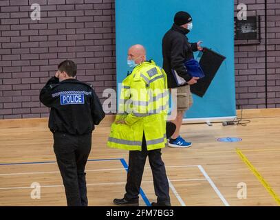 Brentwood Essex 6. Mai 2021 Covid Safe County Council election count at the Brentwood Center, Brentwood, Essex, Credit: Ian Davidson/Alamy Live News Stockfoto