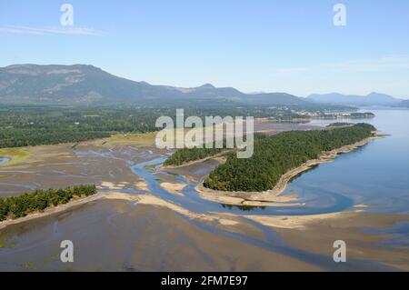 Willy Island, Halalt Island Indian Reserve, Chemainus River Estuary, Chemainus Valley, British Columbia, Kanada. Stockfoto