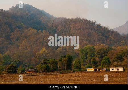 Das abgelegene Dorf Chuka am Ufer des Flusses Sarda, berühmt gemacht durch Jim Corbett in seinem Buch Maneaters of Kumaon, Uttarakhand, Indien Stockfoto