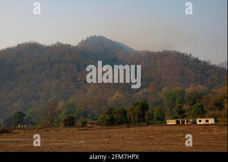 Das abgelegene Dorf Chuka am Ufer des Flusses Sarda, berühmt gemacht durch Jim Corbett in seinem Buch Maneaters of Kumaon, Uttarakhand, Indien Stockfoto