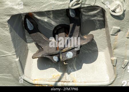 Schneckenschiff für Holzrutscher auf einer Werft in Kamtschatka Stockfoto