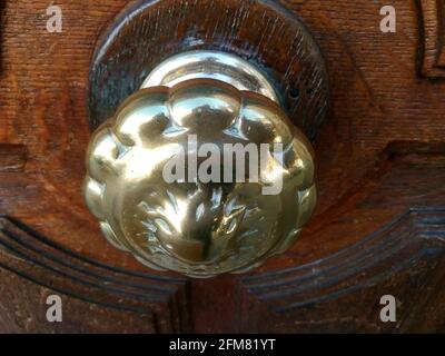 Poignée de porte ancienne, Frankreich Stockfoto